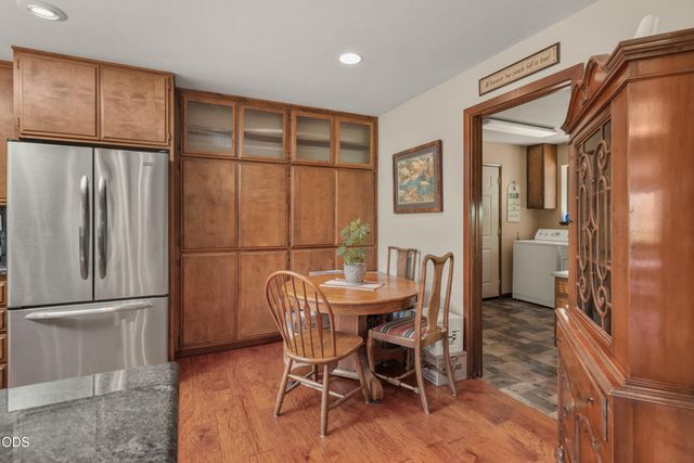 11178 E Evans Creek Road, Rogue River, OR 97537