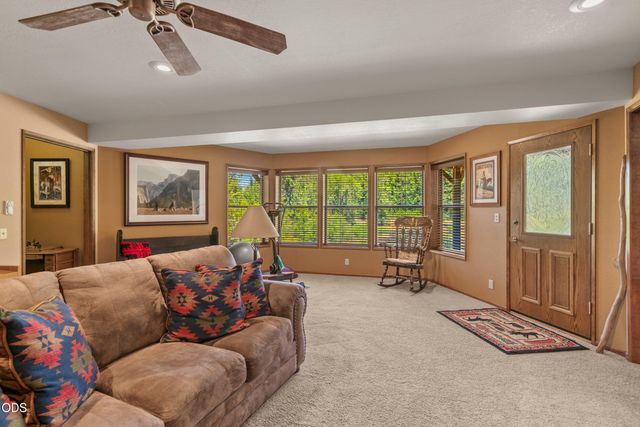11178 E Evans Creek Road, Rogue River, OR 97537