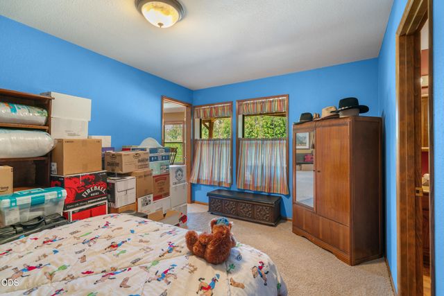 11178 E Evans Creek Road, Rogue River, OR 97537