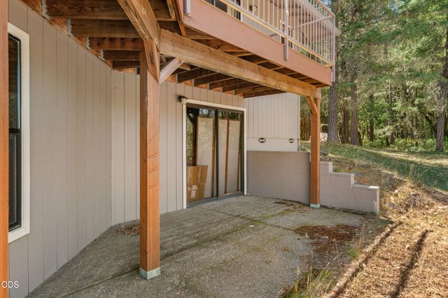 11178 E Evans Creek Road, Rogue River, OR 97537