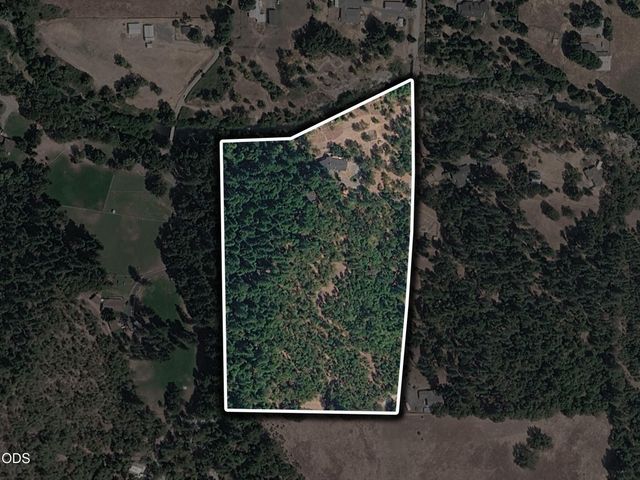 11178 E Evans Creek Road, Rogue River, OR 97537