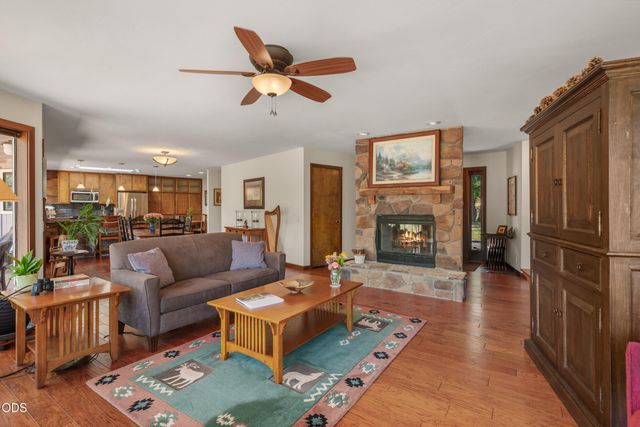 11178 E Evans Creek Road, Rogue River, OR 97537