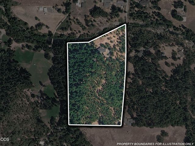 11178 E Evans Creek Road, Rogue River, OR 97537