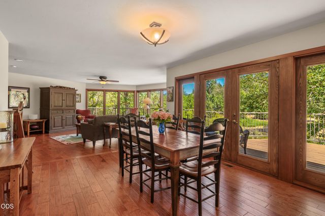 11178 E Evans Creek Road, Rogue River, OR 97537