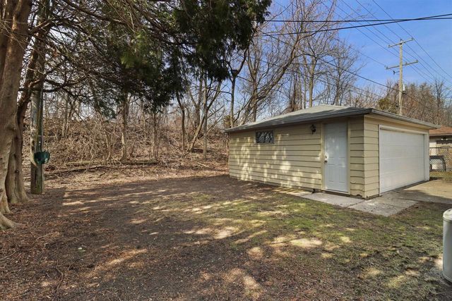 3900 11th AVENUE, Kenosha, WI 53140