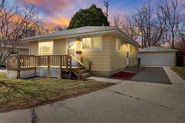 3900 11th AVENUE, Kenosha, WI 53140