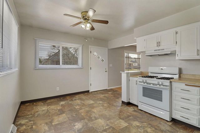 3900 11th AVENUE, Kenosha, WI 53140