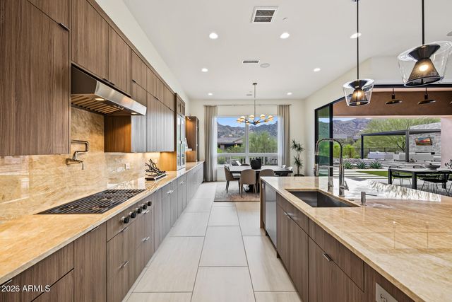 12815 E ROSEWOOD Drive, Scottsdale, AZ 85255