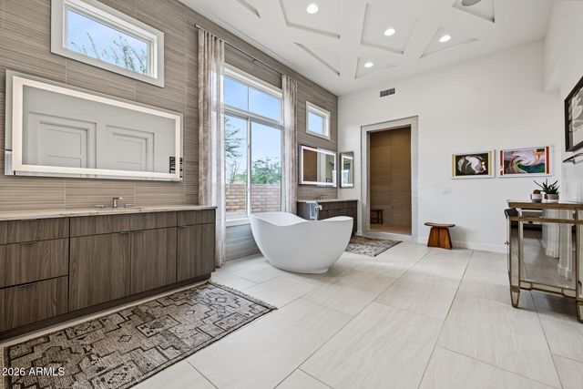 12815 E ROSEWOOD Drive, Scottsdale, AZ 85255