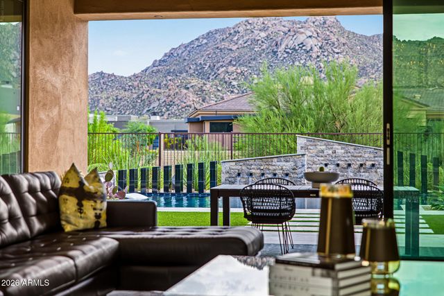 12815 E ROSEWOOD Drive, Scottsdale, AZ 85255