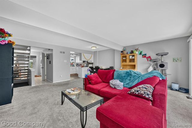 757 Kirts Boulevard, Troy, MI 48084