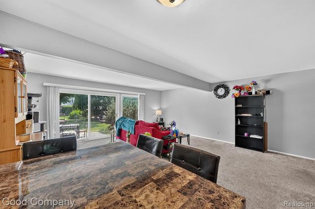 757 Kirts Boulevard, Troy, MI 48084