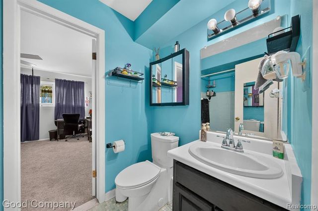 757 Kirts Boulevard, Troy, MI 48084