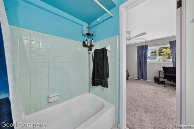 757 Kirts Boulevard, Troy, MI 48084
