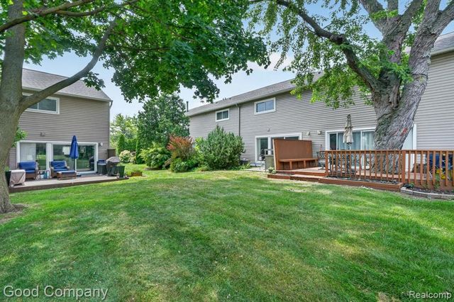 757 Kirts Boulevard, Troy, MI 48084