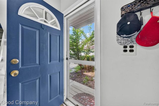 757 Kirts Boulevard, Troy, MI 48084