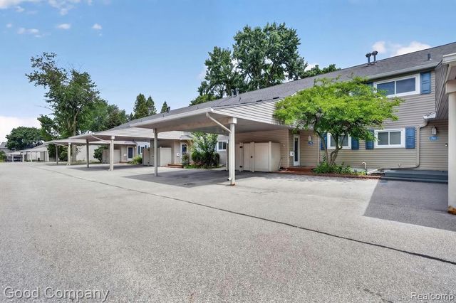 757 Kirts Boulevard, Troy, MI 48084
