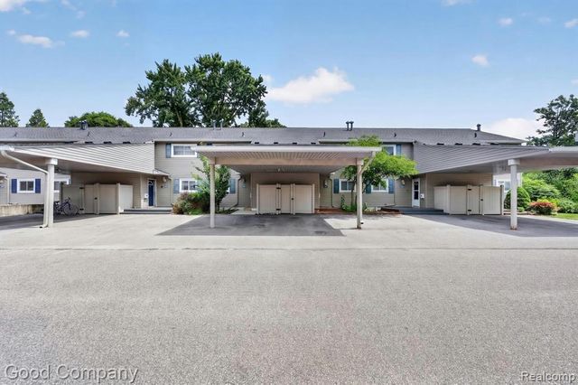 757 Kirts Boulevard, Troy, MI 48084