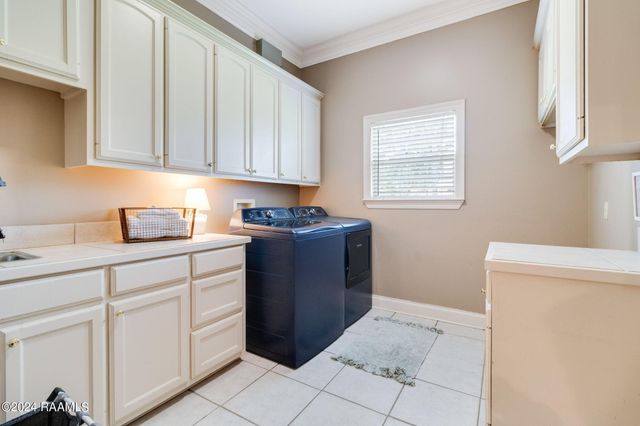 806 Belle Drive, Breaux Bridge, LA 70517