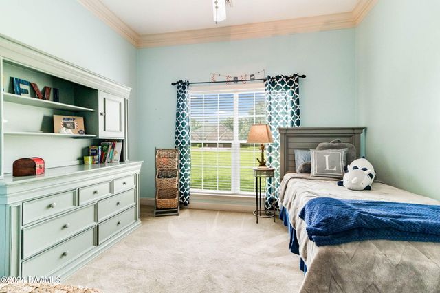 806 Belle Drive, Breaux Bridge, LA 70517