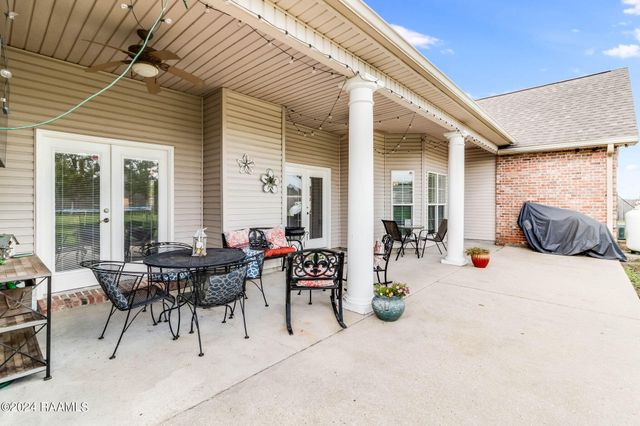 806 Belle Drive, Breaux Bridge, LA 70517