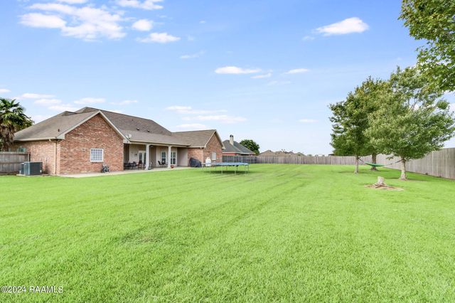 806 Belle Drive, Breaux Bridge, LA 70517