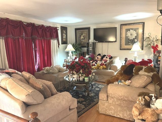 598 Miner Drive, Bolingbrook, IL 60440