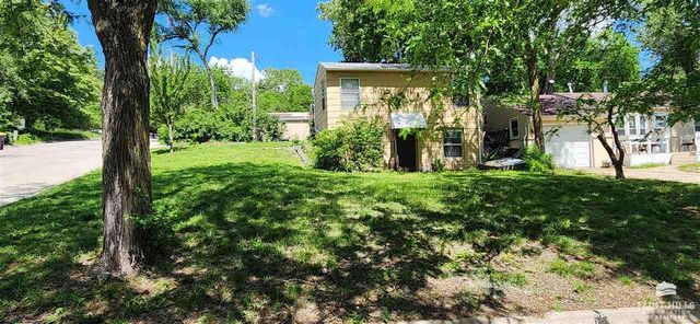 409 Summit Avenue, Manhattan, KS 66502