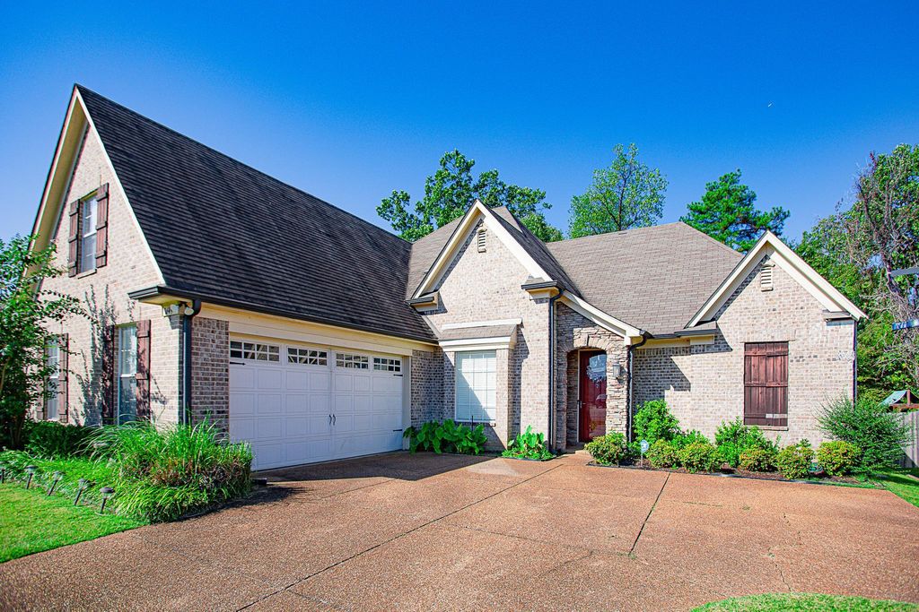 1649 BRIMHILL LN, Cordova, TN 38016