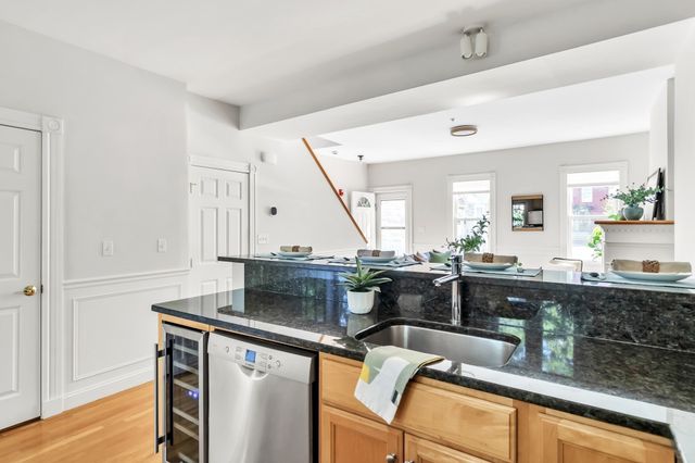 2 Wyatt Circle 2, Somerville, MA 02143
