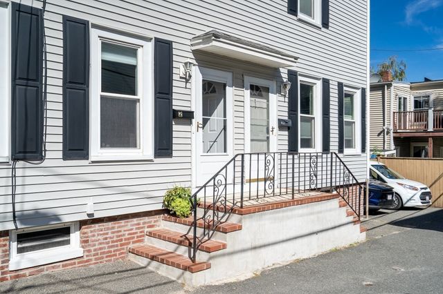 2 Wyatt Circle 2, Somerville, MA 02143