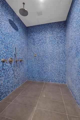 131-02A 40th Road 13D, Flushing, NY 11354