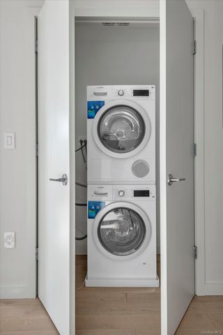 131-02A 40th Road 13D, Flushing, NY 11354