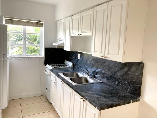 625 83rd St 44, Miami Beach, FL 33141