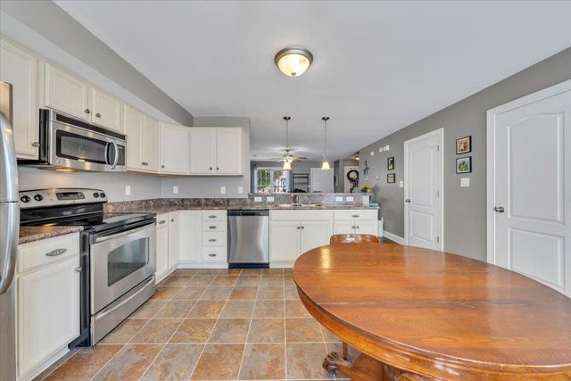 1086 Haymore DR, Moneta, VA 24121