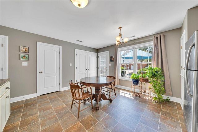 1086 Haymore DR, Moneta, VA 24121