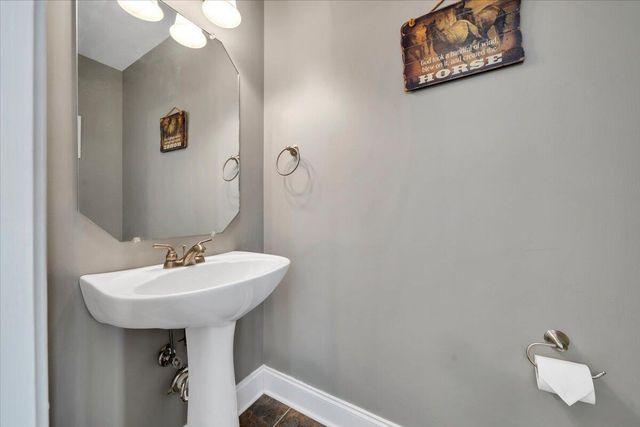1086 Haymore DR, Moneta, VA 24121