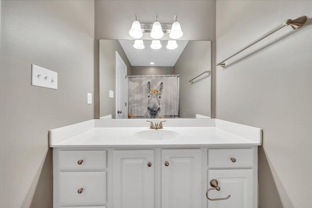 1086 Haymore DR, Moneta, VA 24121