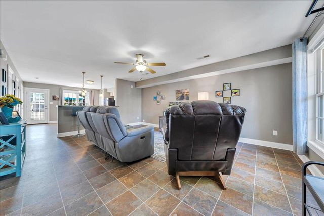 1086 Haymore DR, Moneta, VA 24121