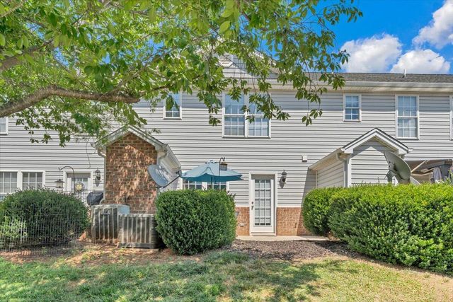1086 Haymore DR, Moneta, VA 24121