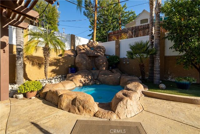 22671 San Joaquin Dr. East Drive E, Canyon Lake, CA 92587