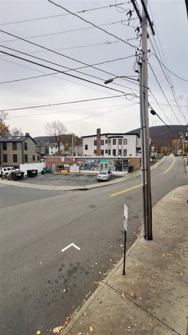 27 E MAIN 6, Beacon, NY 12508