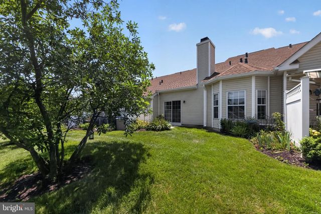 18 DRESNER CIR, Upper Chichester, PA 19061