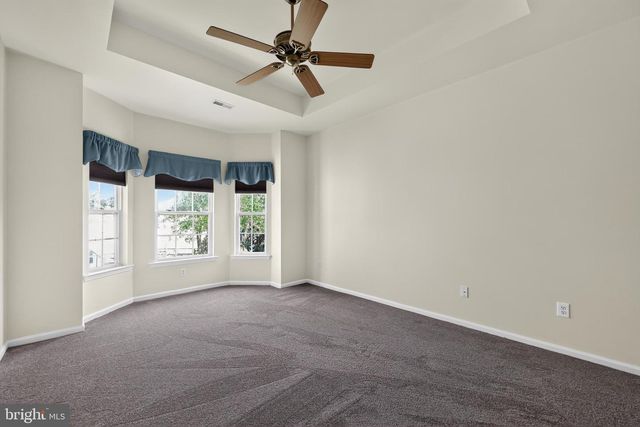 18 DRESNER CIR, Upper Chichester, PA 19061