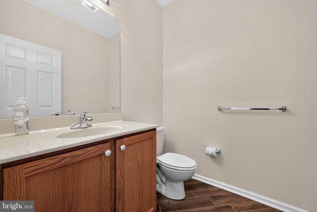 18 DRESNER CIR, Upper Chichester, PA 19061