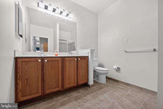 18 DRESNER CIR, Upper Chichester, PA 19061