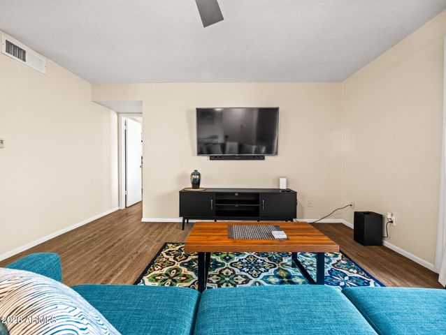 4608 W MARYLAND Avenue 202, Glendale, AZ 85301