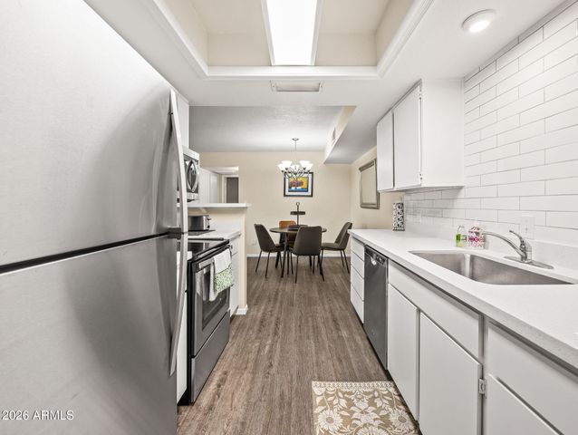 4608 W MARYLAND Avenue 202, Glendale, AZ 85301