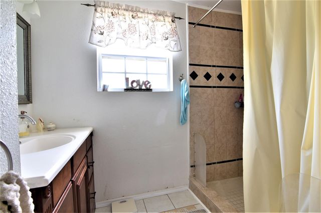 39425 Donigan Road, Brookshire, TX 77423
