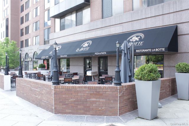 4 Martine Avenue 905, White Plains, NY 10606